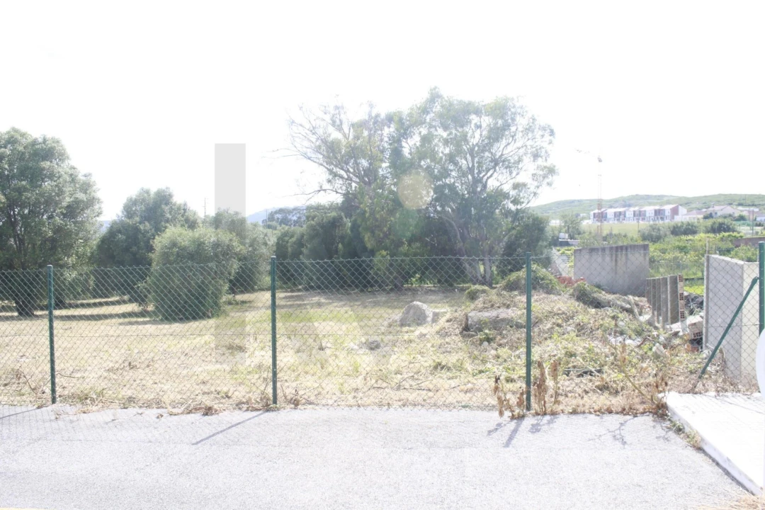 Terreno para Venda em Santo Antão e São Julião do Tojal Foto 6