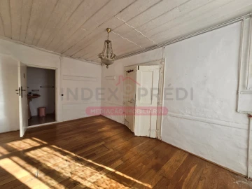 Prédio para Venda em Guarda