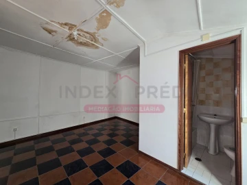 Prédio para Venda em Guarda