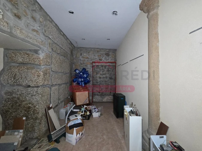 Prédio para Venda em Guarda Foto 11