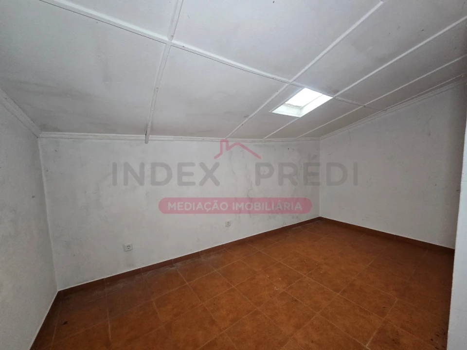 Moradia T10 para Venda em Guarda Foto 85