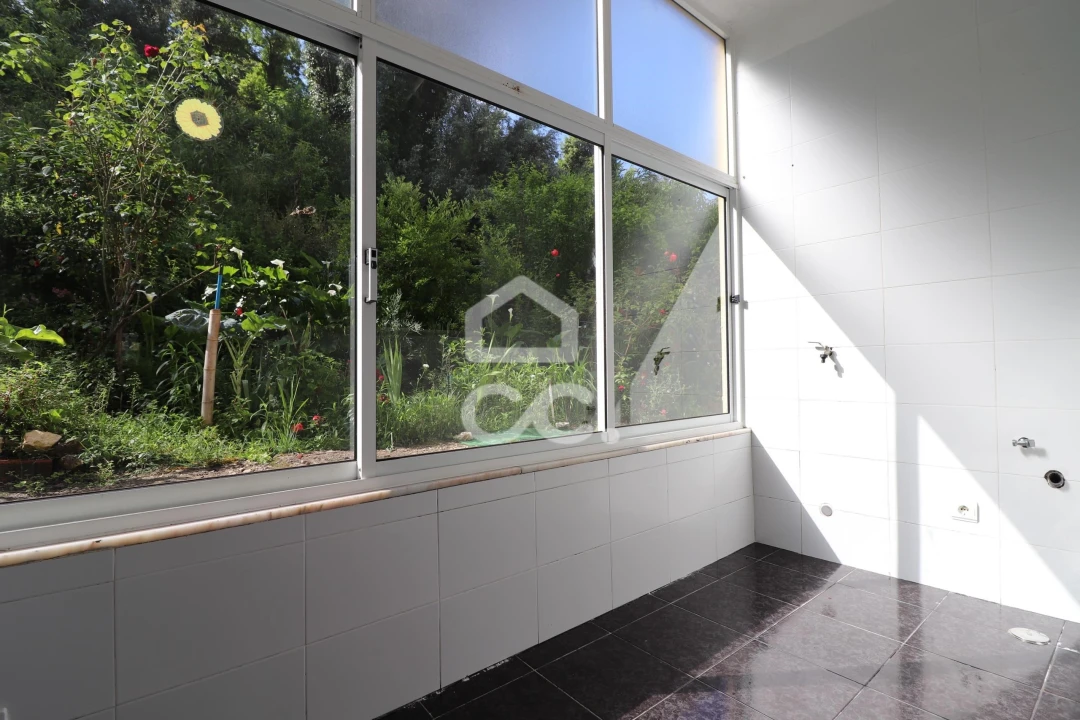 Apartamento T2 para Venda em Sé Nova, Santa Cruz, Almedina e São Bartolomeu Foto 3