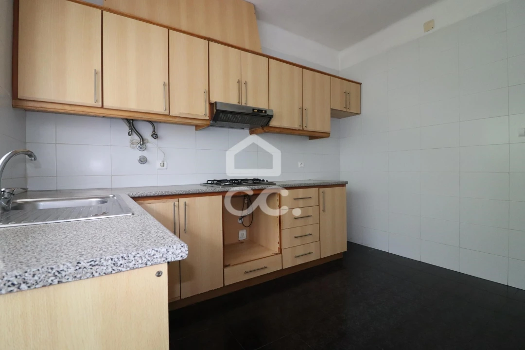 Apartamento T2 para Venda em Sé Nova, Santa Cruz, Almedina e São Bartolomeu Foto 1