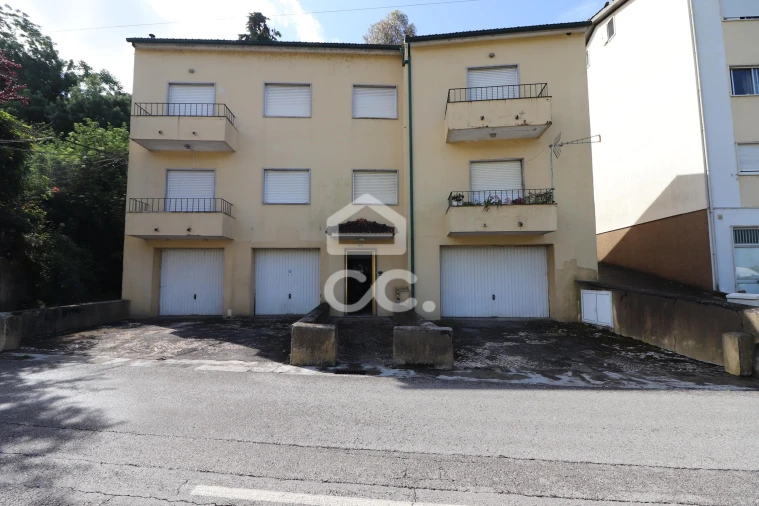 Apartamento T2 para Venda em Sé Nova, Santa Cruz, Almedina e São Bartolomeu Foto 16