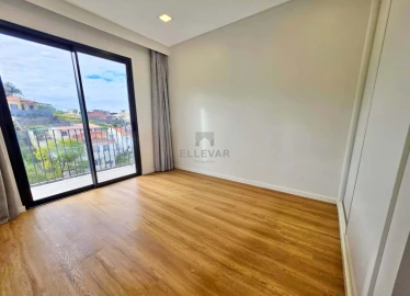 Moradia T3 para Venda em Funchal (Santa Maria Maior)