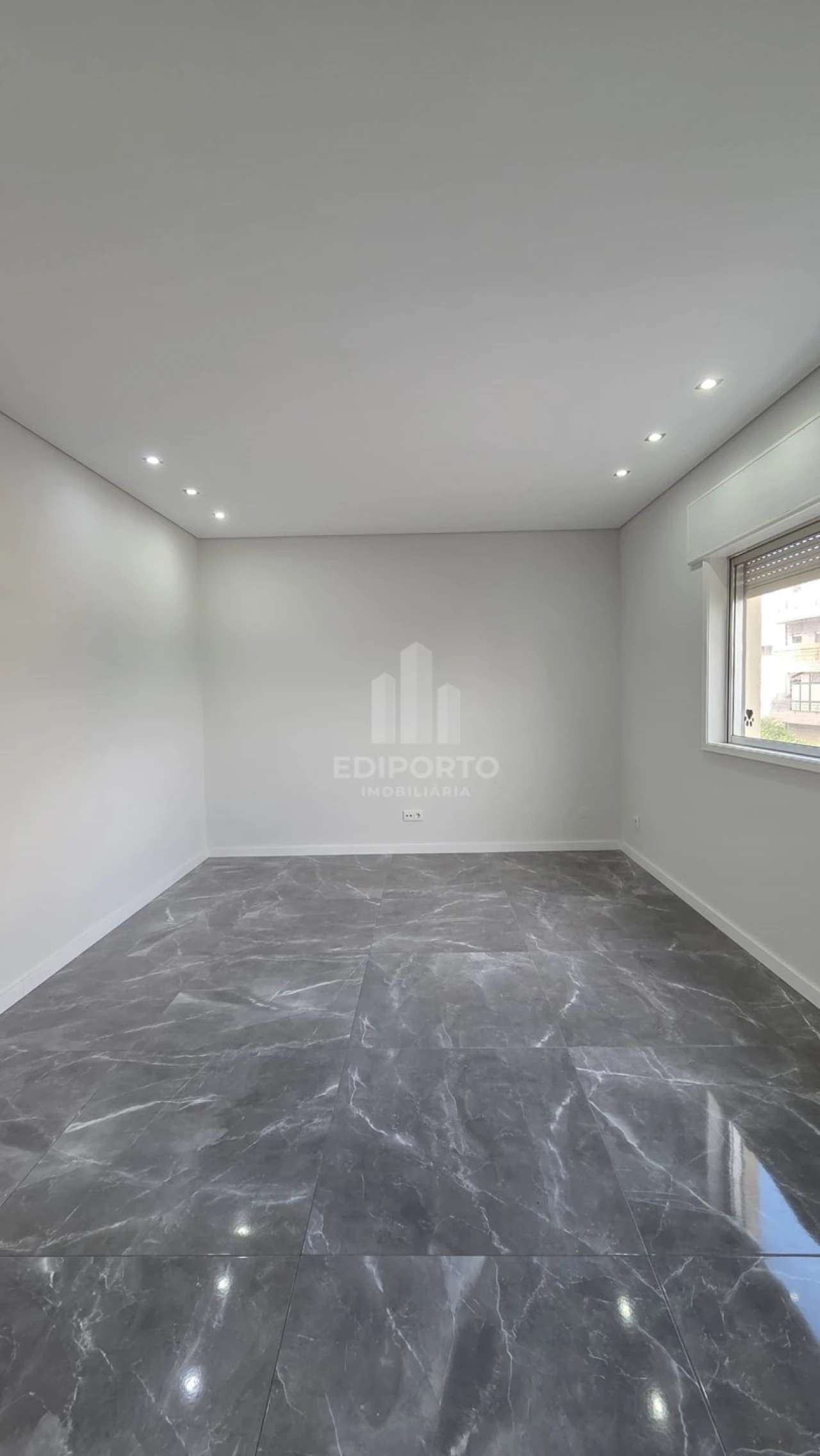 Apartamento T2 para Venda em Rio Tinto Foto 2
