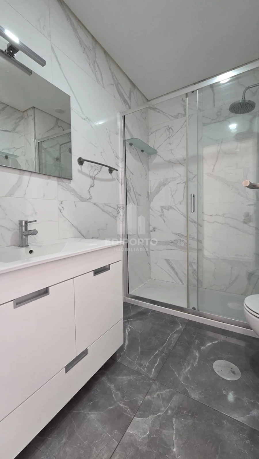 Apartamento T2 para Venda em Rio Tinto Foto 8