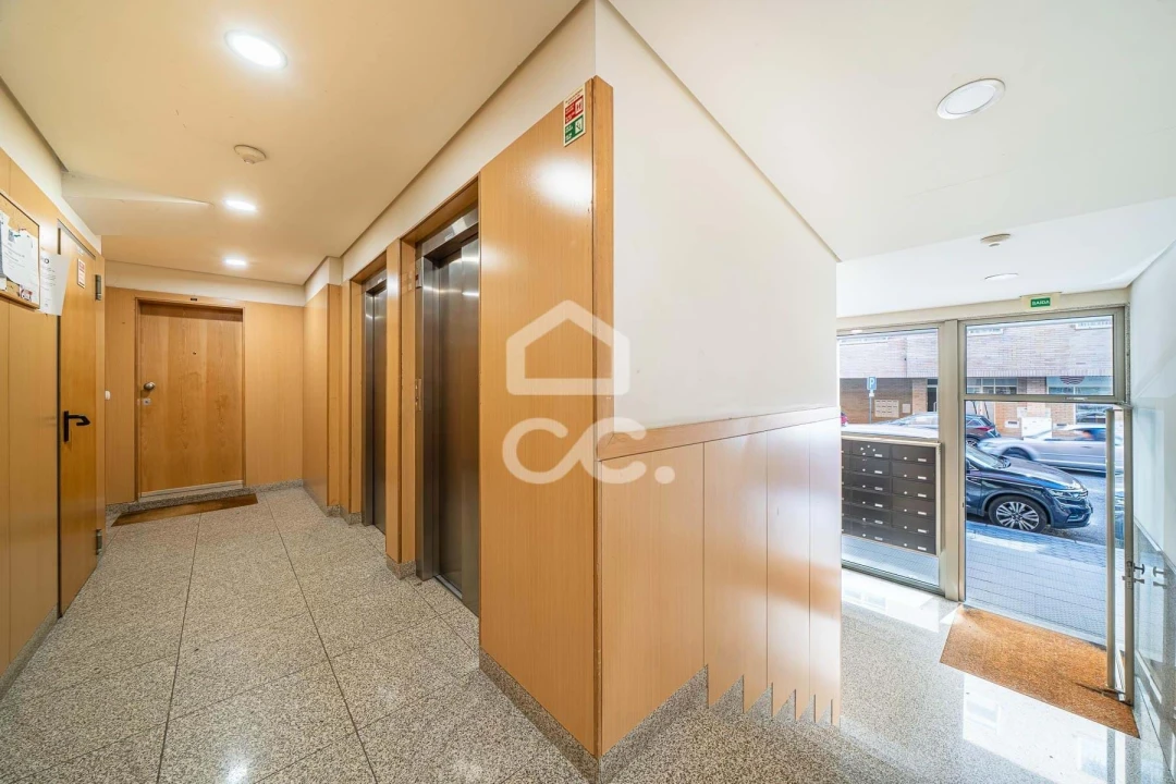 Apartamento T2 para Venda em Santa Marinha Foto 26