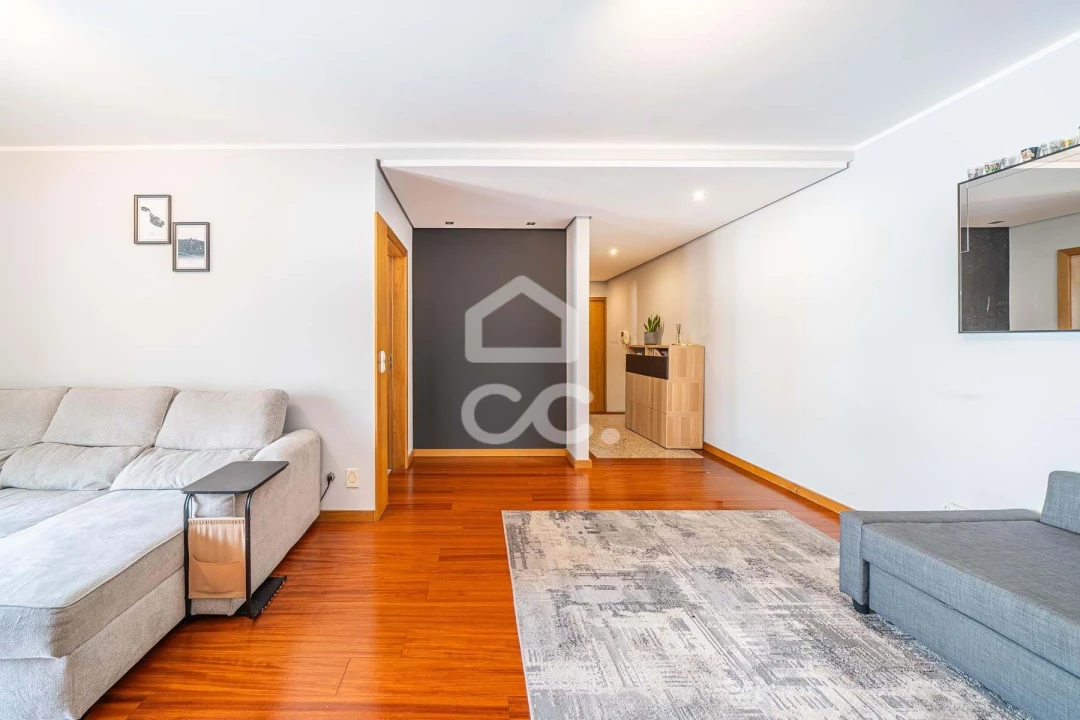 Apartamento T2 para Venda em Santa Marinha Foto 5
