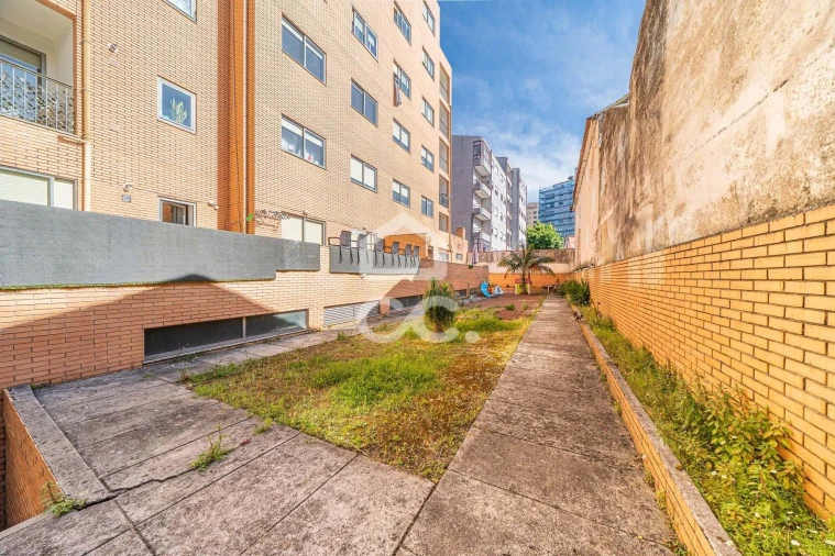 Apartamento T2 para Venda em Santa Marinha Foto 25