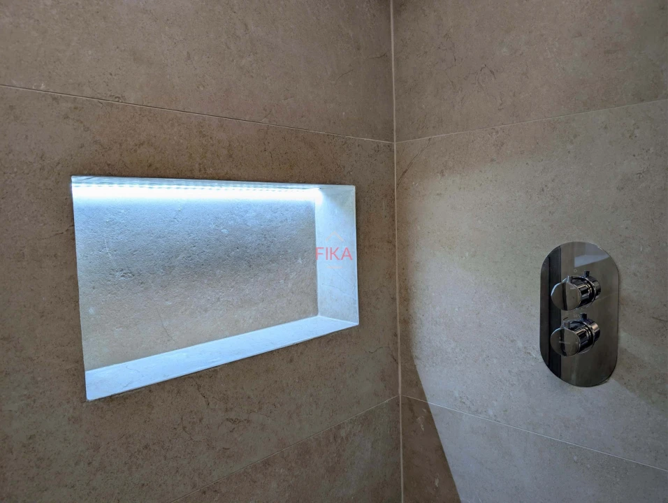 Apartamento T3 para Venda em Seixal Foto 16