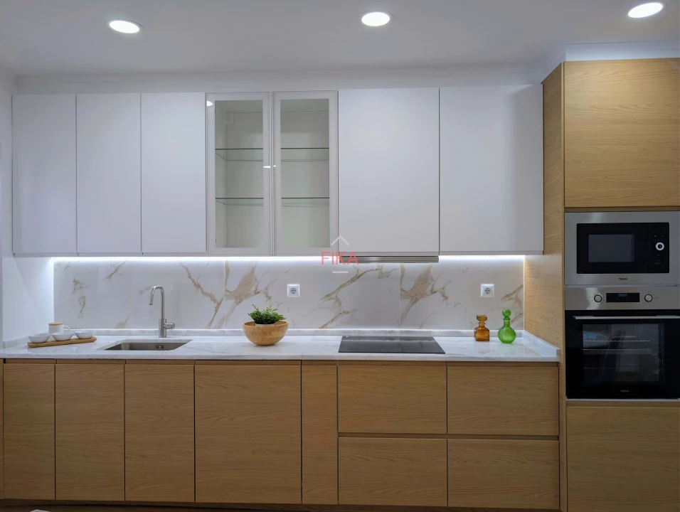 Apartamento T3 para Venda em Seixal Foto 5