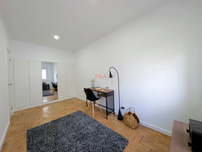 Apartamento T3 para Venda em Seixal Foto 24