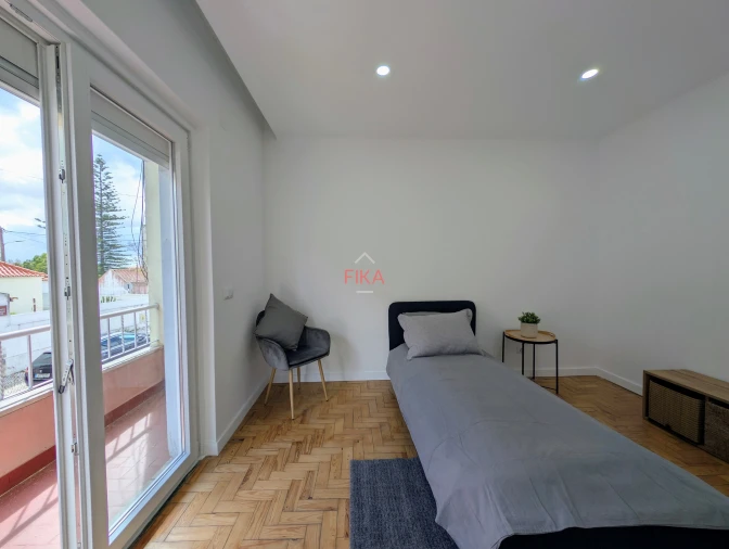 Apartamento T3 para Venda em Seixal Foto 23