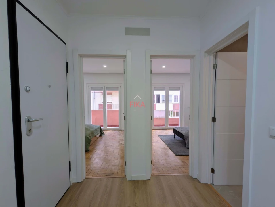 Apartamento T3 para Venda em Seixal Foto 17