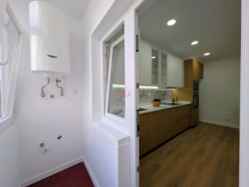 Apartamento T3 para Venda em Seixal Foto 9