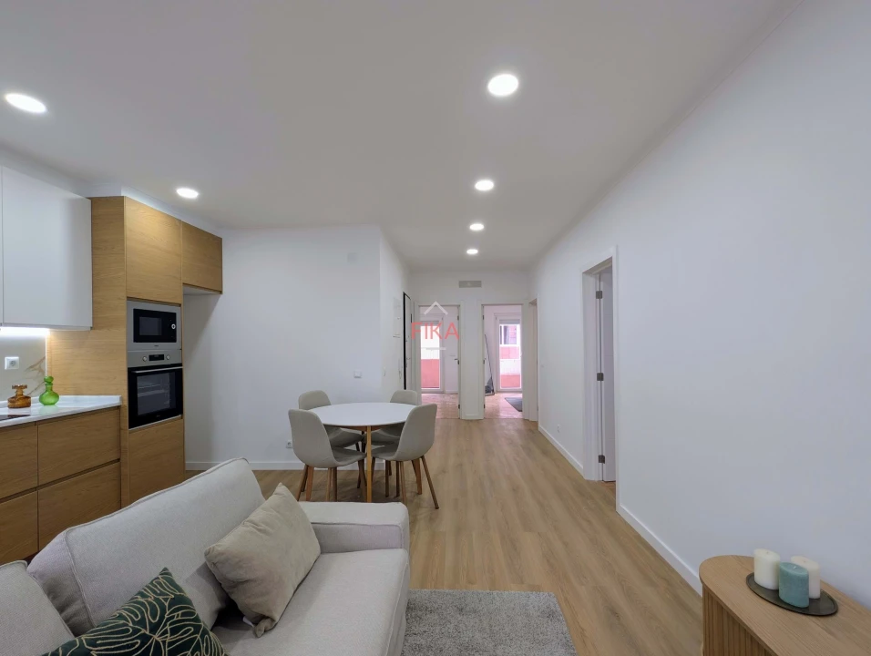 Apartamento T3 para Venda em Seixal Foto 29