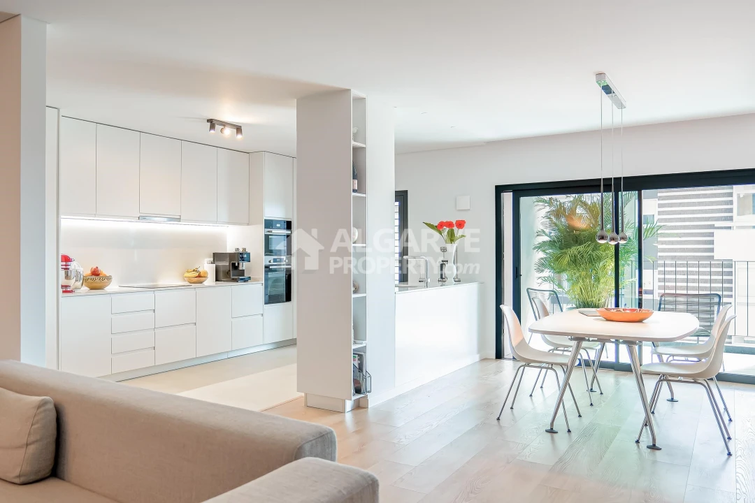 Apartamento T2 para Venda em Faro (Sé e São Pedro) Foto 2