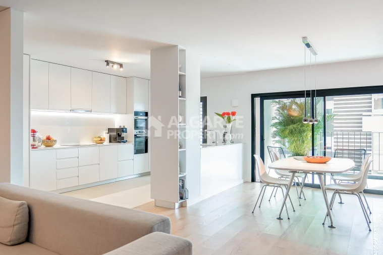 Apartamento T2 para Venda em Faro (Sé e São Pedro) Foto 2