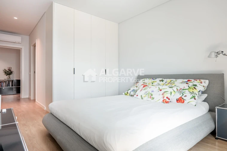 Apartamento T2 para Venda em Faro (Sé e São Pedro) Foto 4