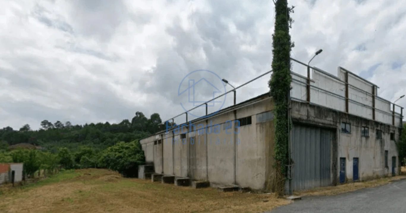 Armazém para Venda em Campo de Besteiros Foto 3