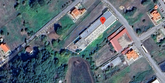 Armazém para Venda em Campo de Besteiros