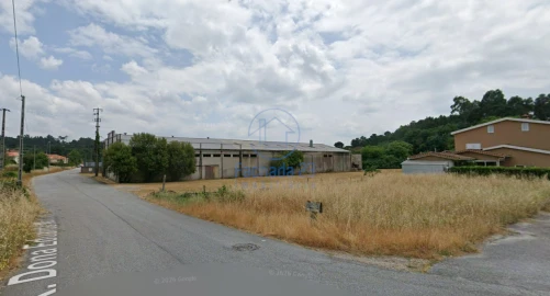 Armazém para Venda em Campo de Besteiros