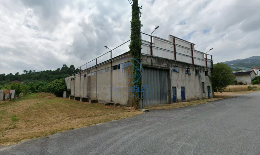 Armazém para Venda em Campo de Besteiros Foto 8