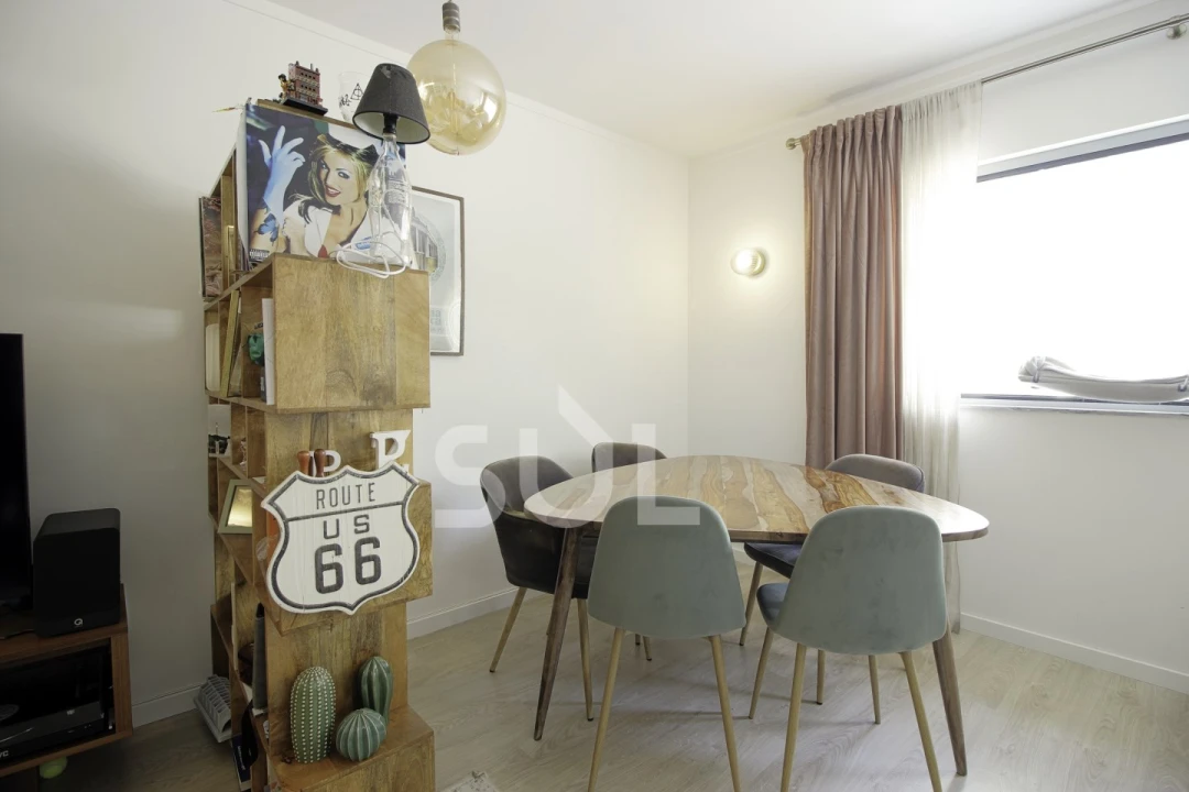 Apartamento T2 para Venda em Lumiar Foto 3