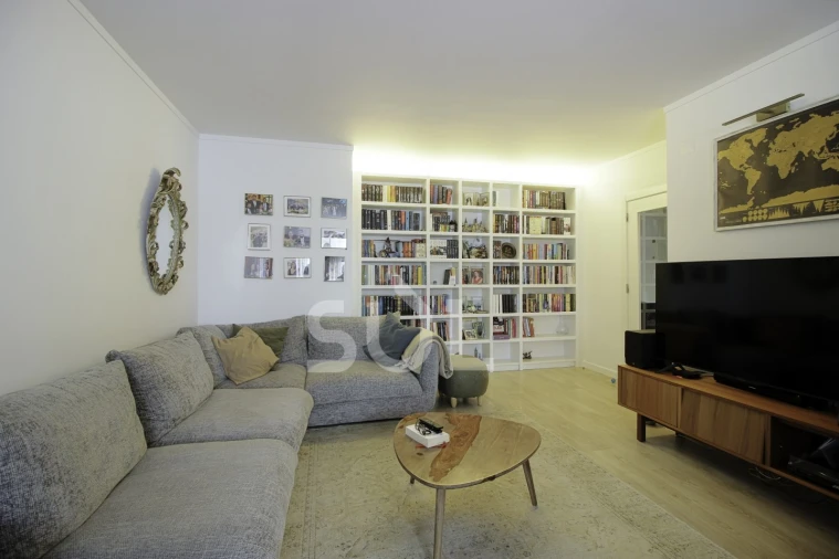 Apartamento T2 para Venda em Lumiar Foto 2
