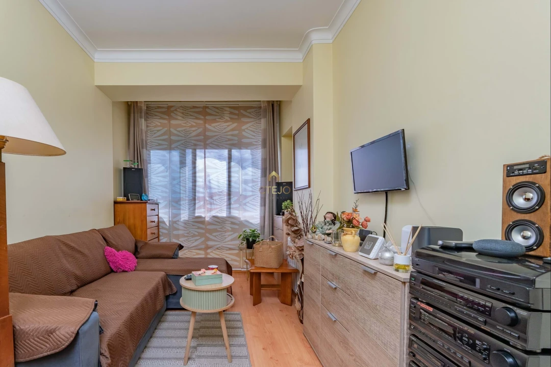 Apartamento T2 para Venda em Sacavém e Prior Velho Foto 3