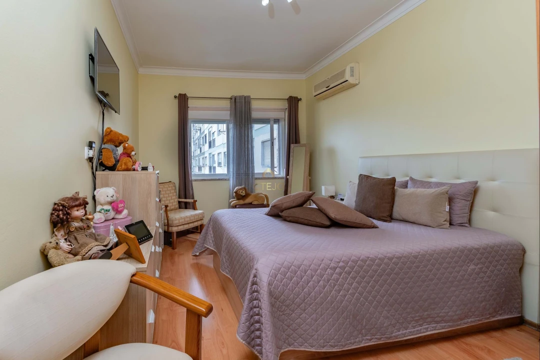 Apartamento T2 para Venda em Sacavém e Prior Velho Foto 7