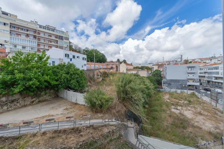Apartamento T2 para Venda em Sacavém e Prior Velho Foto 24