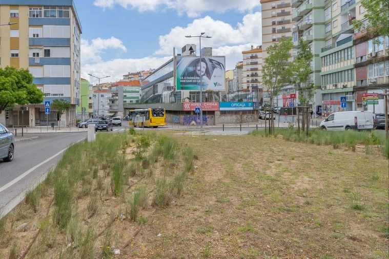 Apartamento T2 para Venda em Sacavém e Prior Velho Foto 21
