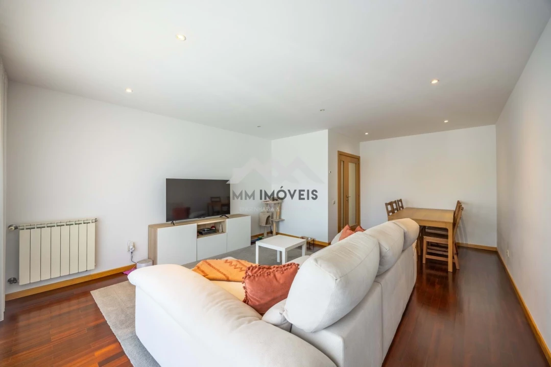 Apartamento T2 para Venda em Rio Tinto Foto 9