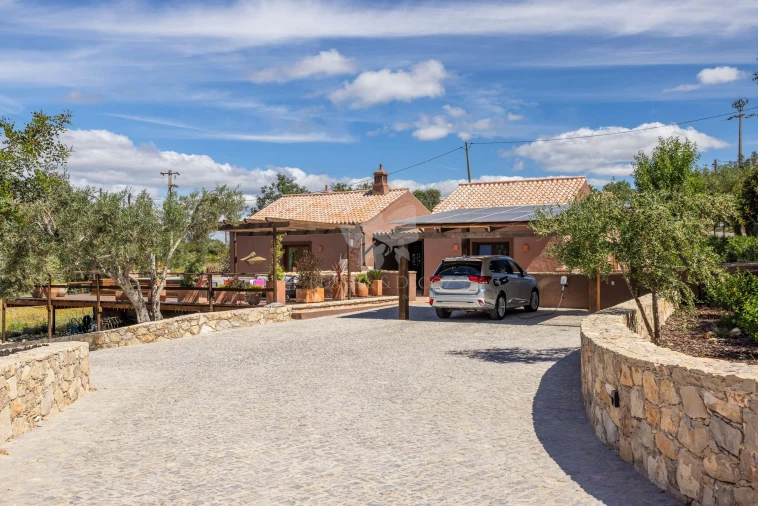Moradia T3 para Venda em Santa Barbara de Nexe Foto 40