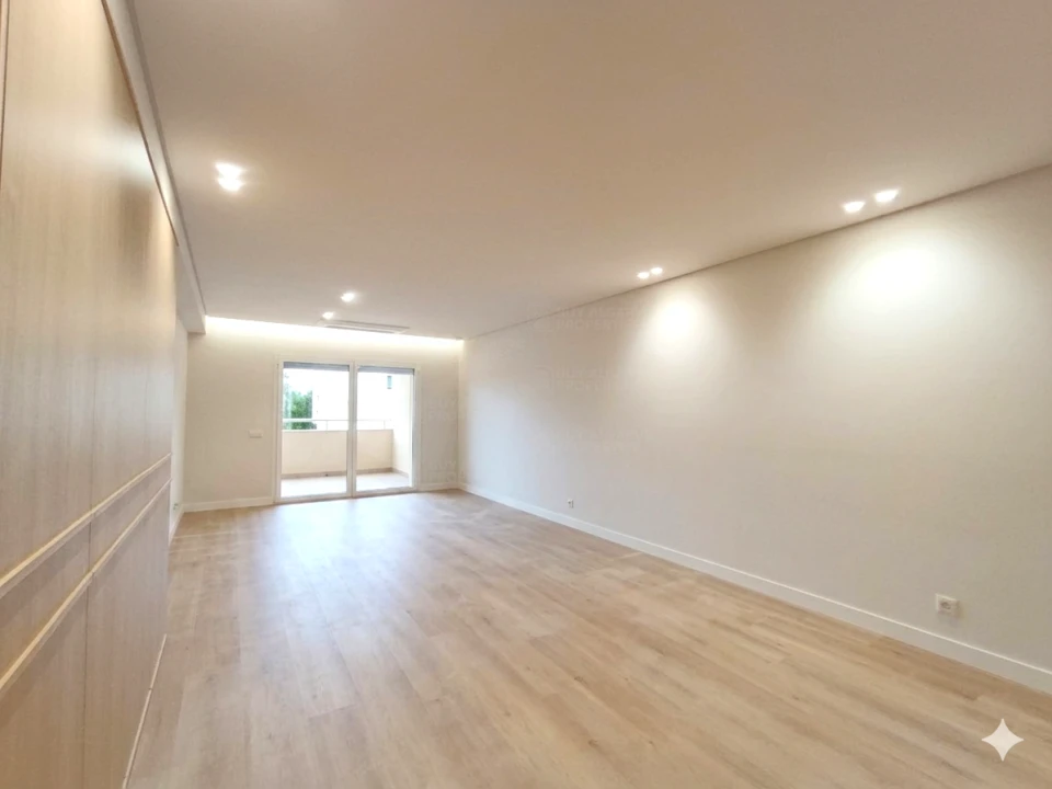 Apartamento T2 para Venda em Tavira (Santa Maria e Santiago) Foto 3