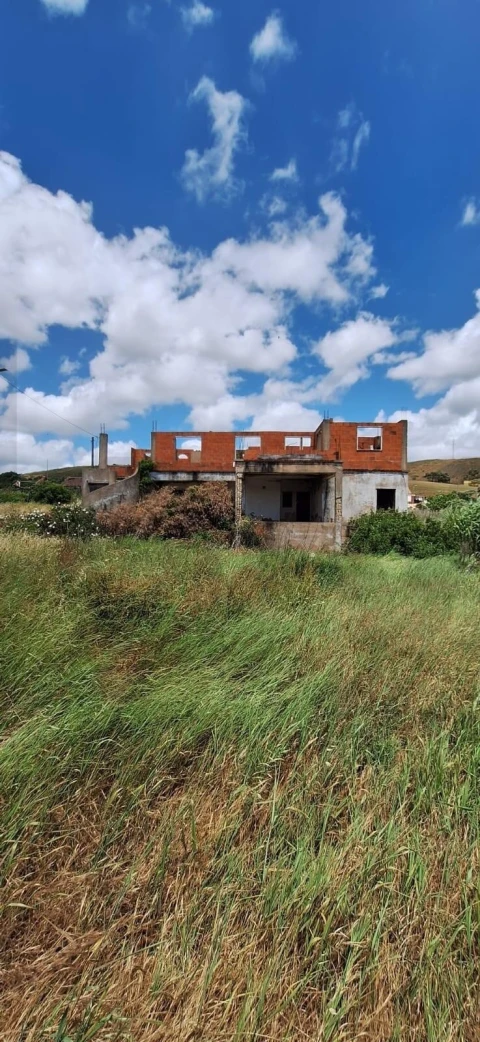 Moradia T6 para Venda em Odiaxere
