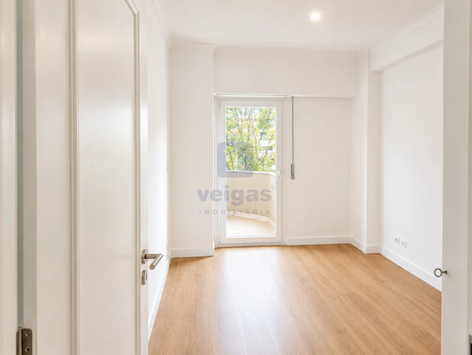 Apartamento T3 para Venda em Benfica Foto 10