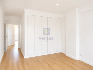 Apartamento T3 para Venda em Benfica