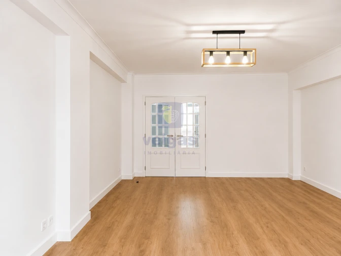 Apartamento T3 para Venda em Benfica Foto 3