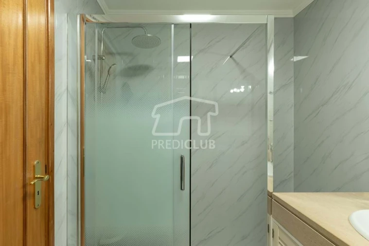 Apartamento T2 para Venda em Caniço Foto 18