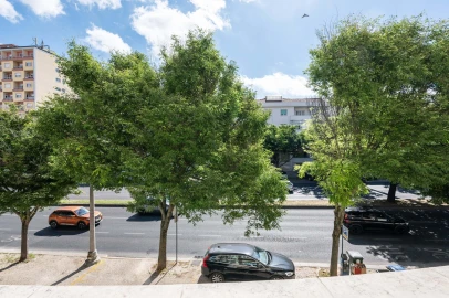 Apartamento T5 para Venda em Alvalade