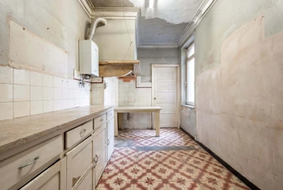 Apartamento T5 para Venda em Alvalade