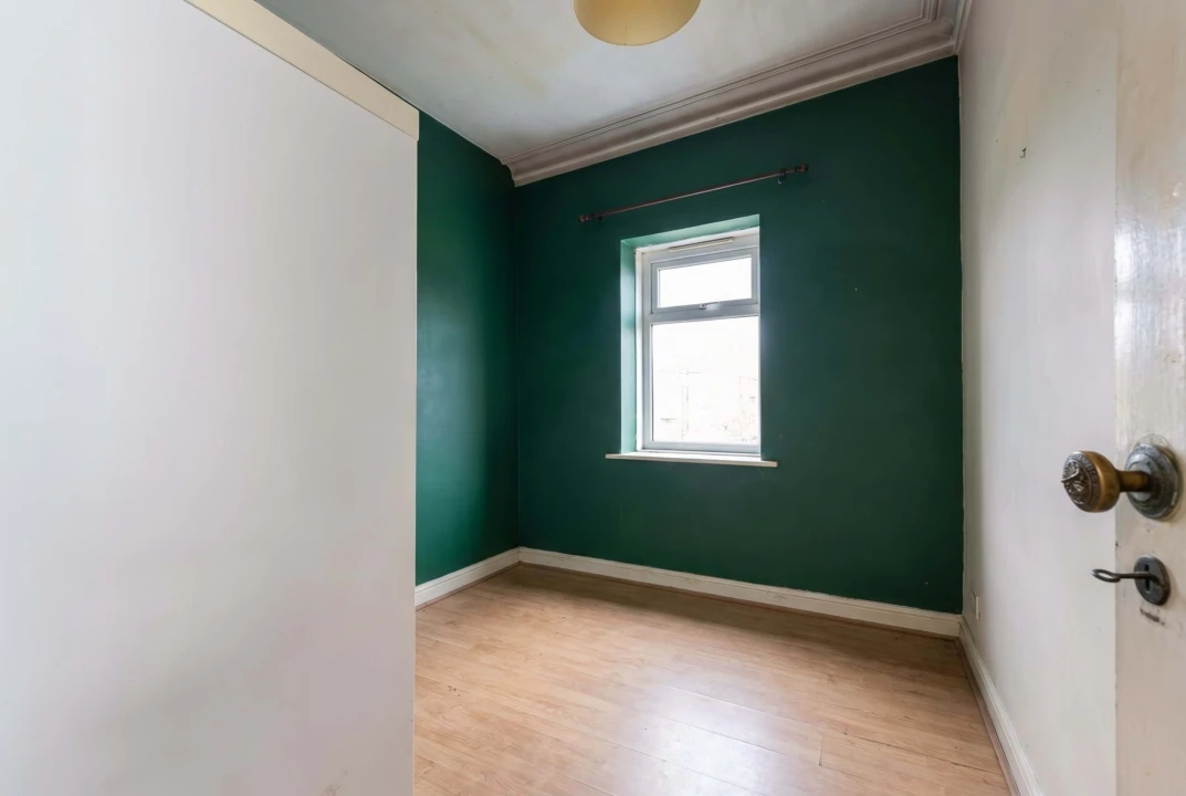 Apartamento T5 para Venda em Alvalade Foto 18