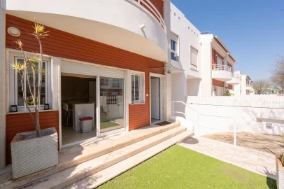 Moradia T4 para Venda em Rio de Mouro
