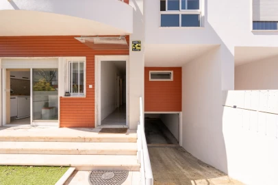 Moradia T4 para Venda em Rio de Mouro