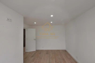 Apartamento T3 para Venda em Póvoa de Santa Iria e Forte da Casa