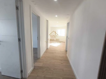 Apartamento T3 para Venda em Póvoa de Santa Iria e Forte da Casa