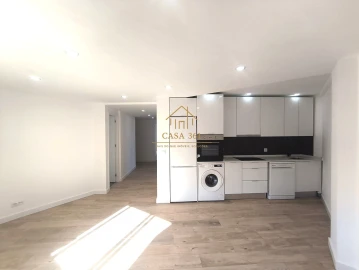 Apartamento T3 para Venda em Póvoa de Santa Iria e Forte da Casa